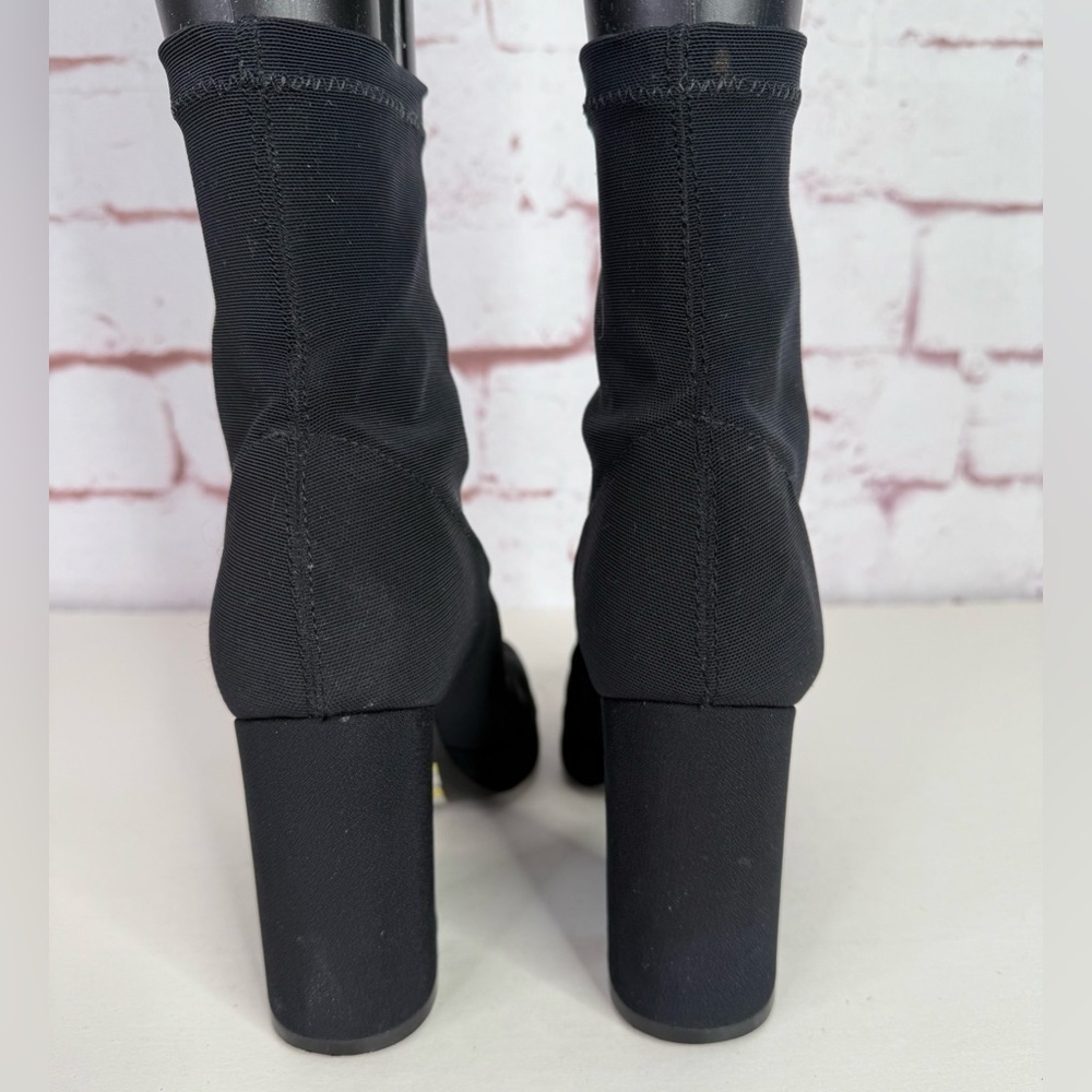 ENZO ANGIOLINI Size 6 Black Knit Sock Ankle Boots Chunky Heels feels like 6.5 - Picture 4 of 15